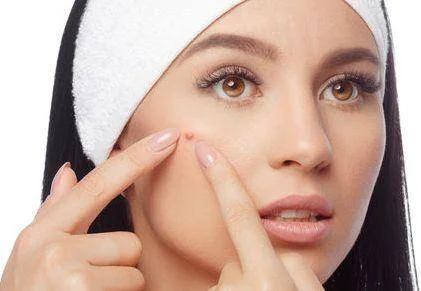 Come Prevenire i Brufoli nel 2025