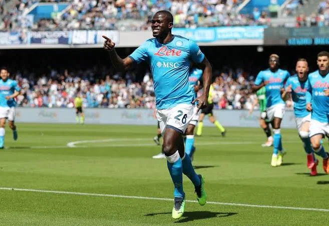 SSC Napoli: Bilancio di 10 Anni (2015–2025), Trophée, Mercato e Futuro